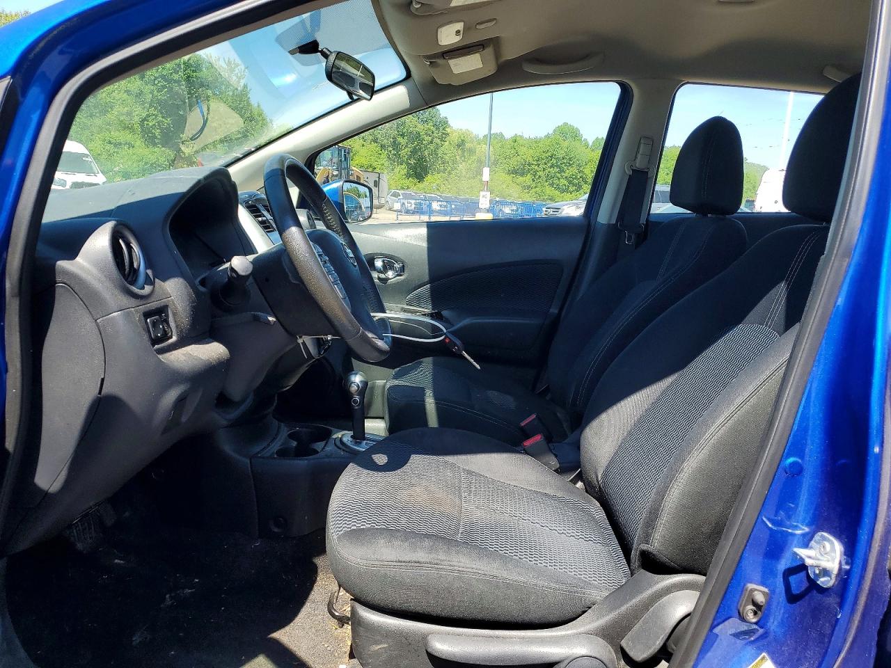 Nissan Versa Sv