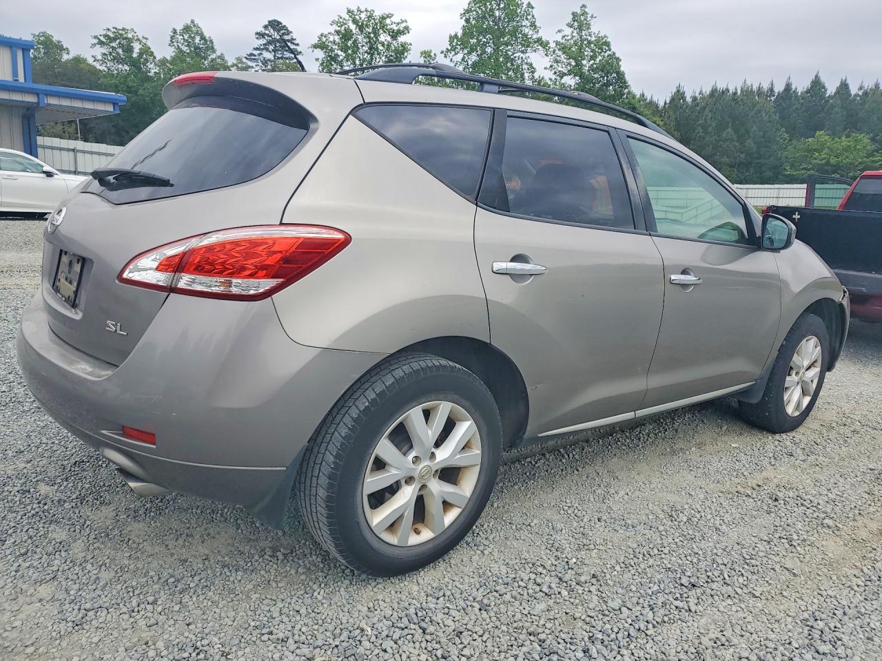 Nissan Murano S