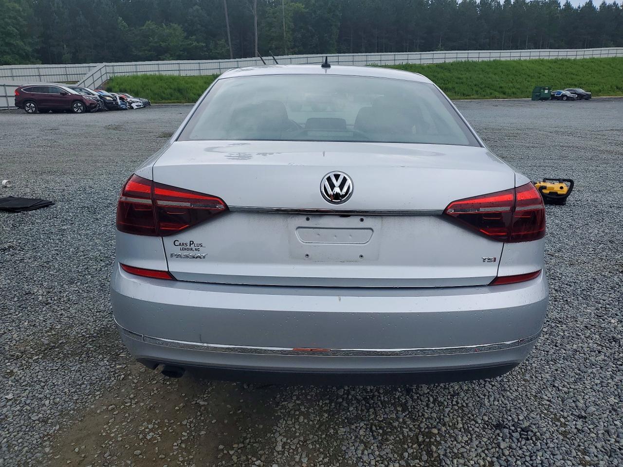 Volkswagen Passat S