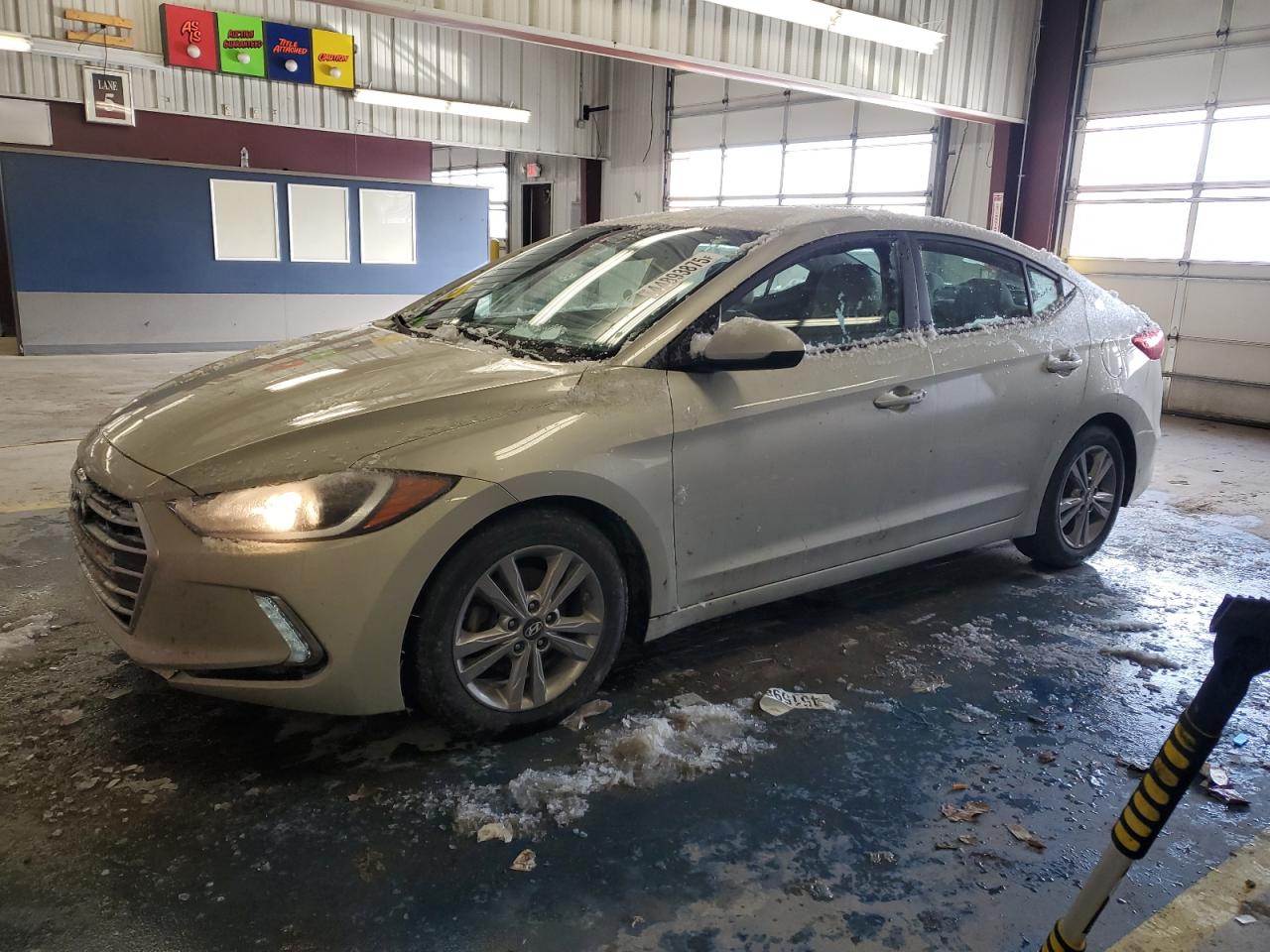Salvage Hyundai ELANTRA Image