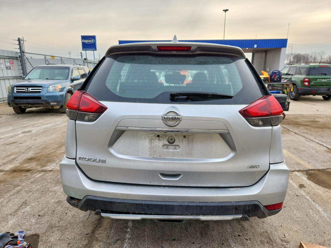 Nissan Rogue S
