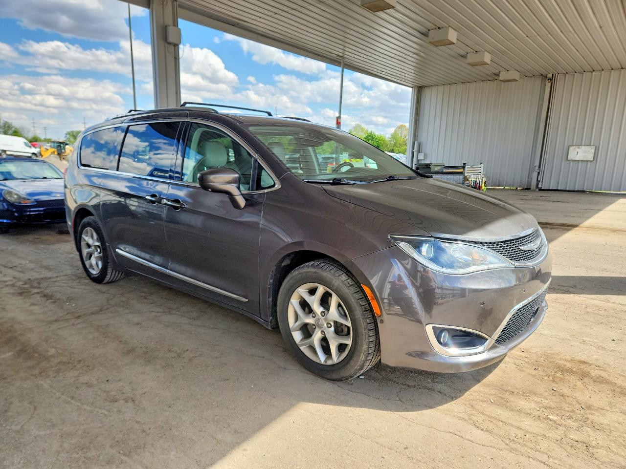 Chrysler Pacifica Touring L Plus