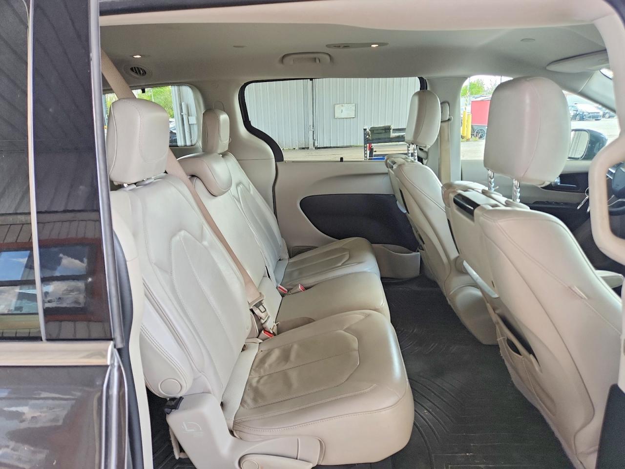 Chrysler Pacifica Touring L Plus