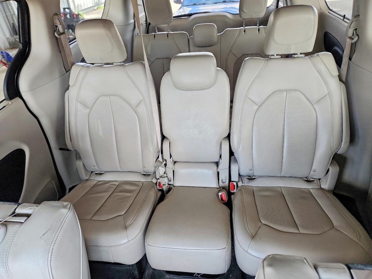 Chrysler Pacifica Touring L Plus