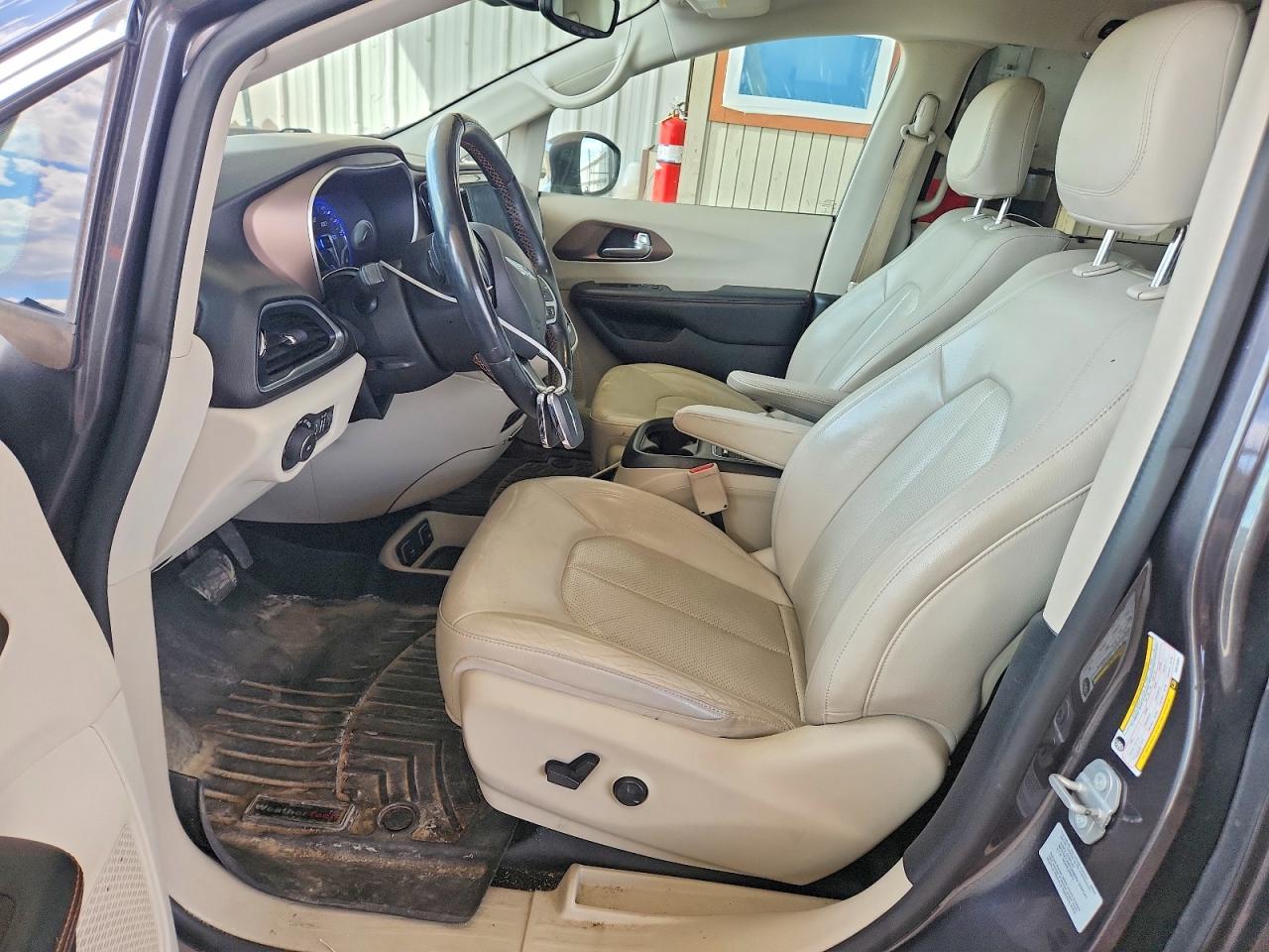 Chrysler Pacifica Touring L Plus