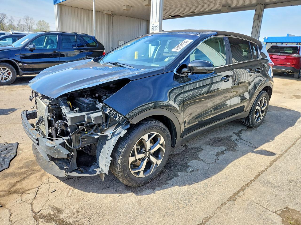 Salvage Kia Sportage Image