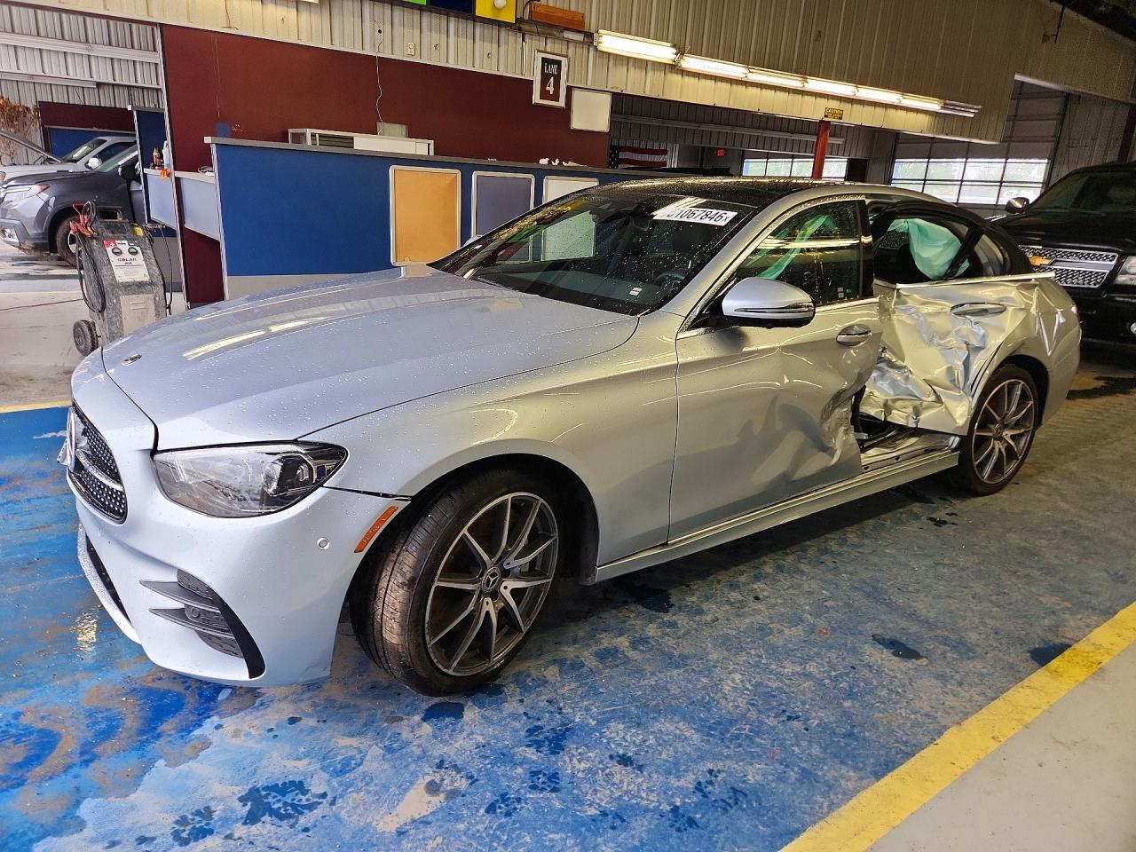 Salvage Mercedes-Benz E-Class Image