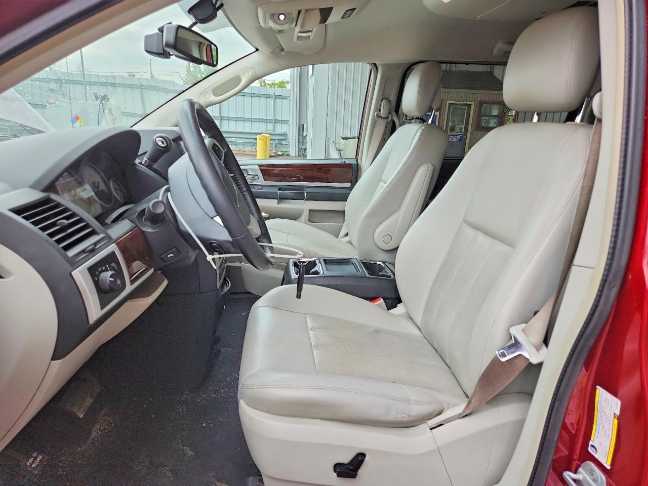 Chrysler Minivan Touring Plus
