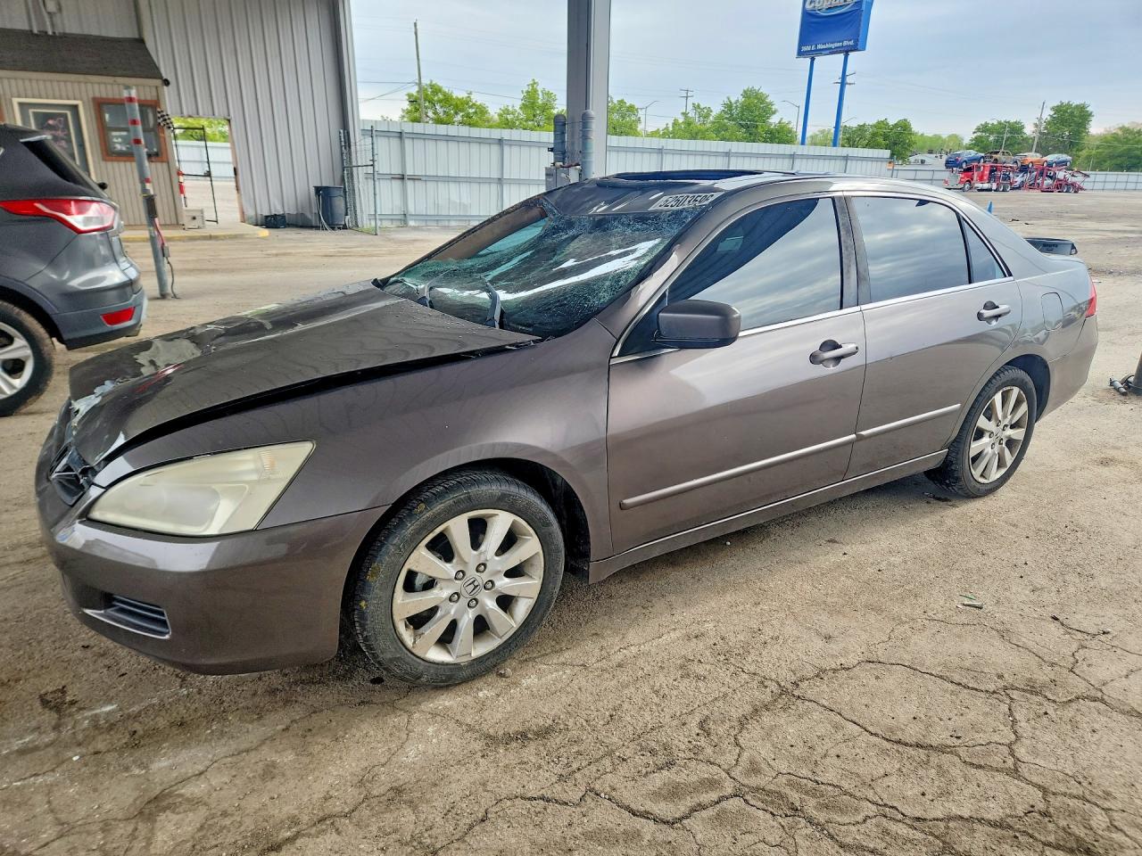 Salvage Honda Accord Image