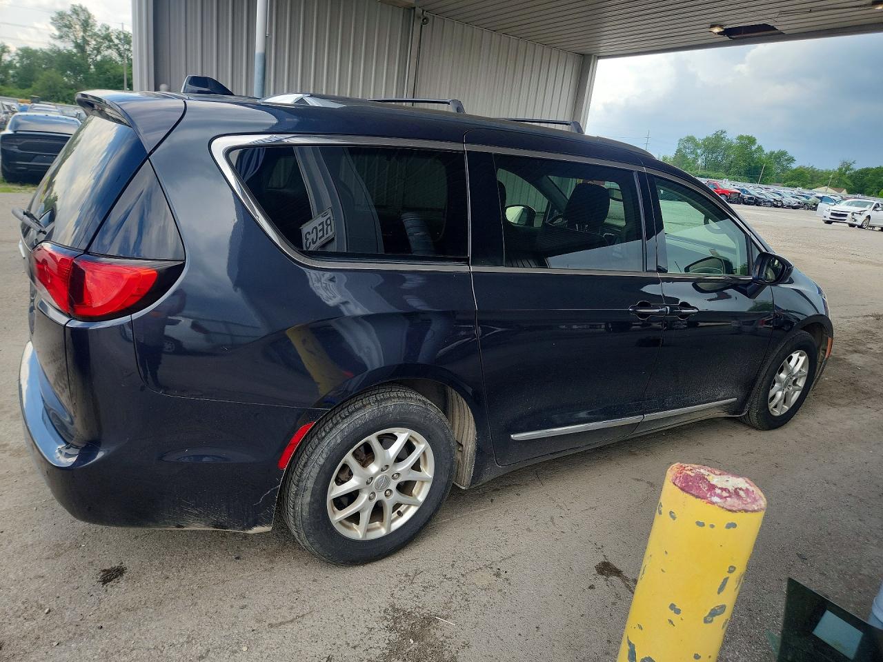 Chrysler Pacifica Touring L