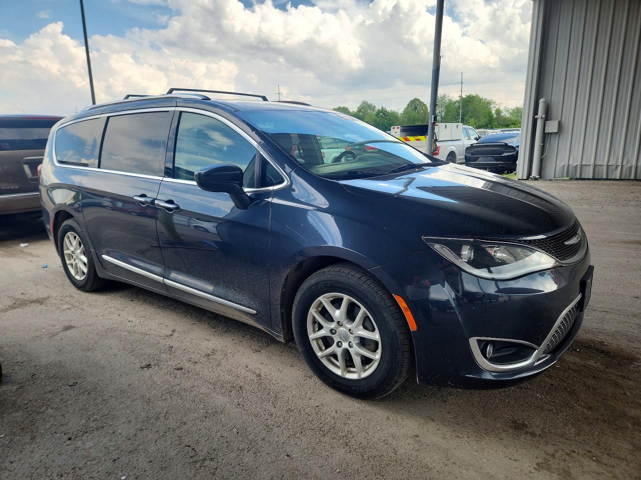 Chrysler Pacifica Touring L