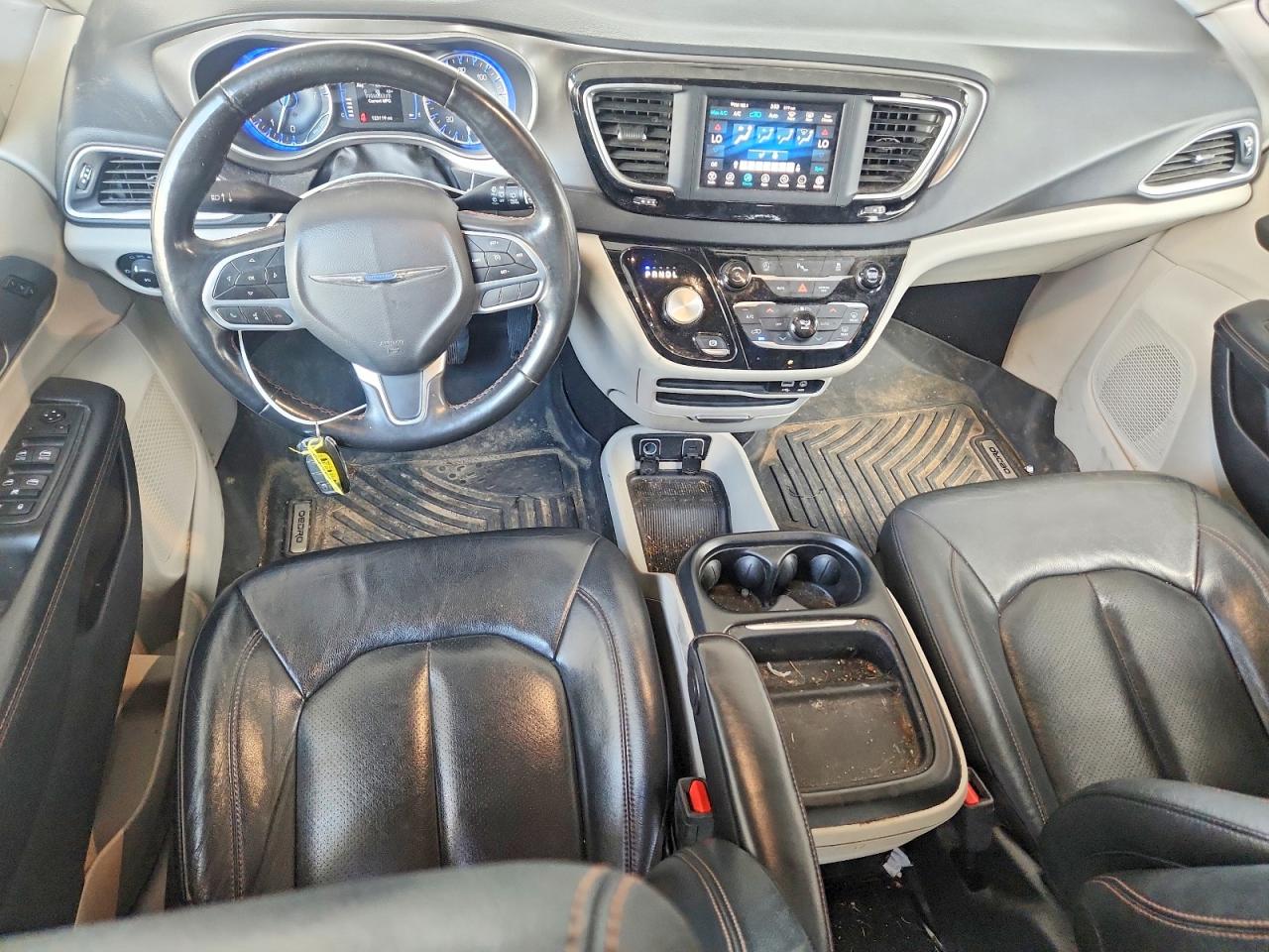 Chrysler Pacifica Touring L