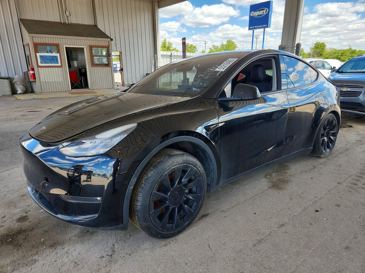 Salvage Tesla Model Y Image