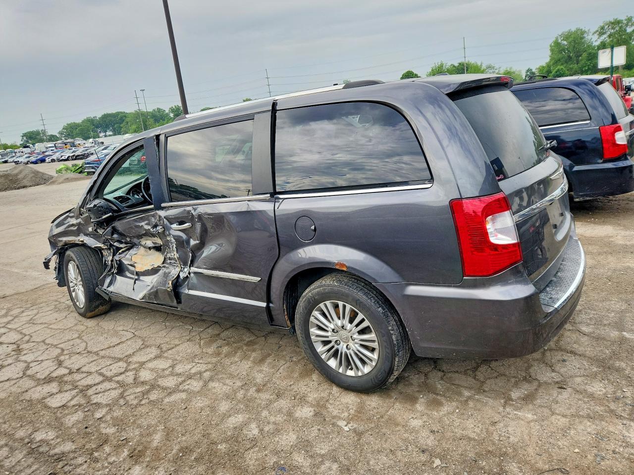 Chrysler Minivan Touring L