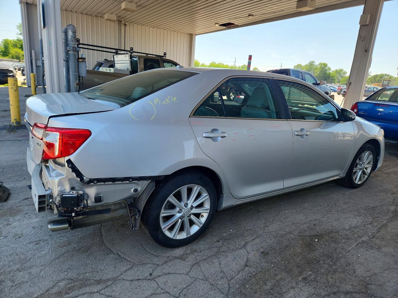 Toyota Camry Xle V6