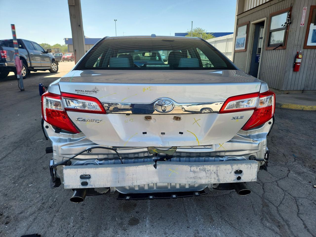 Toyota Camry Xle V6