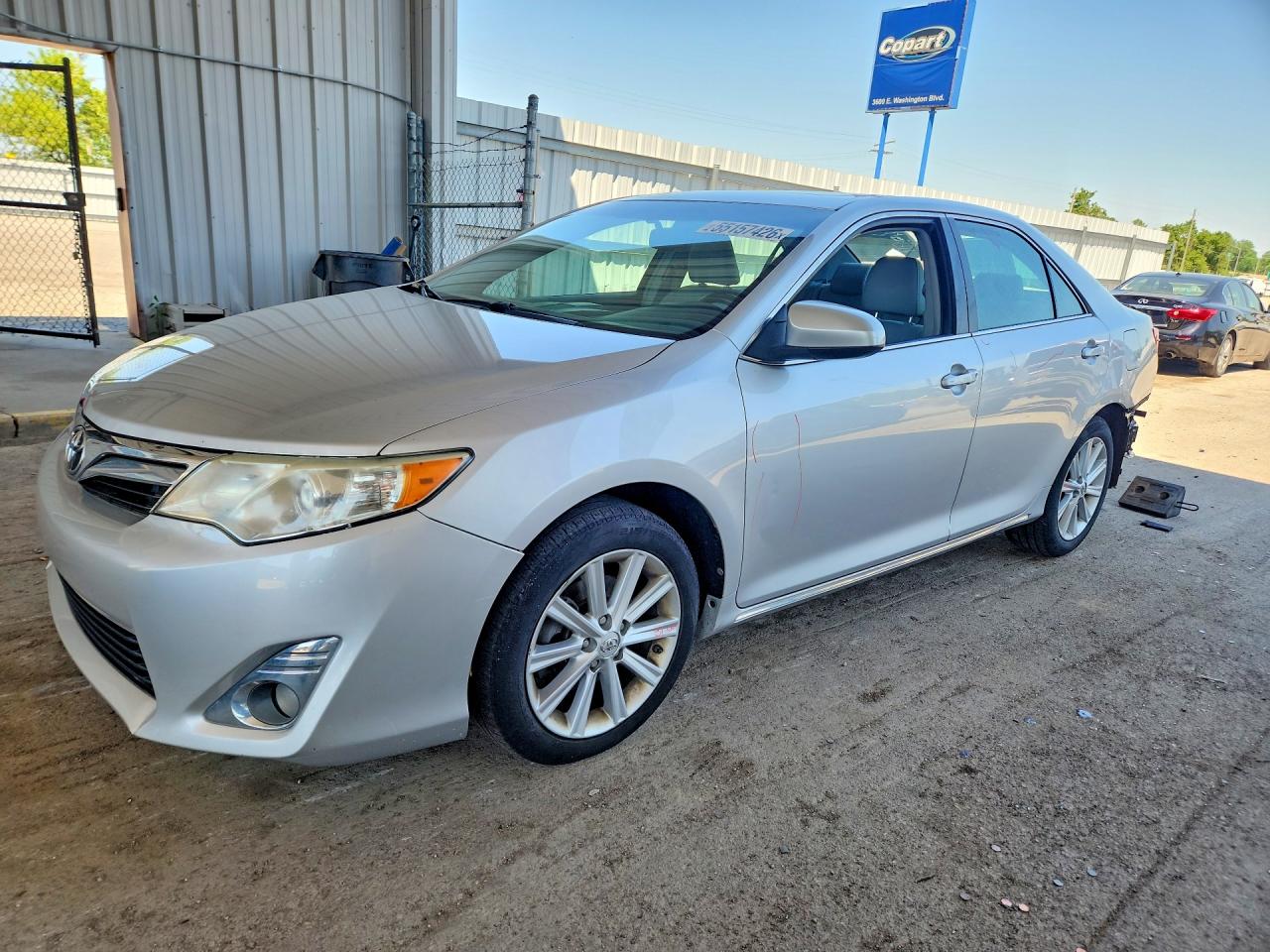 Salvage Toyota Camry Image