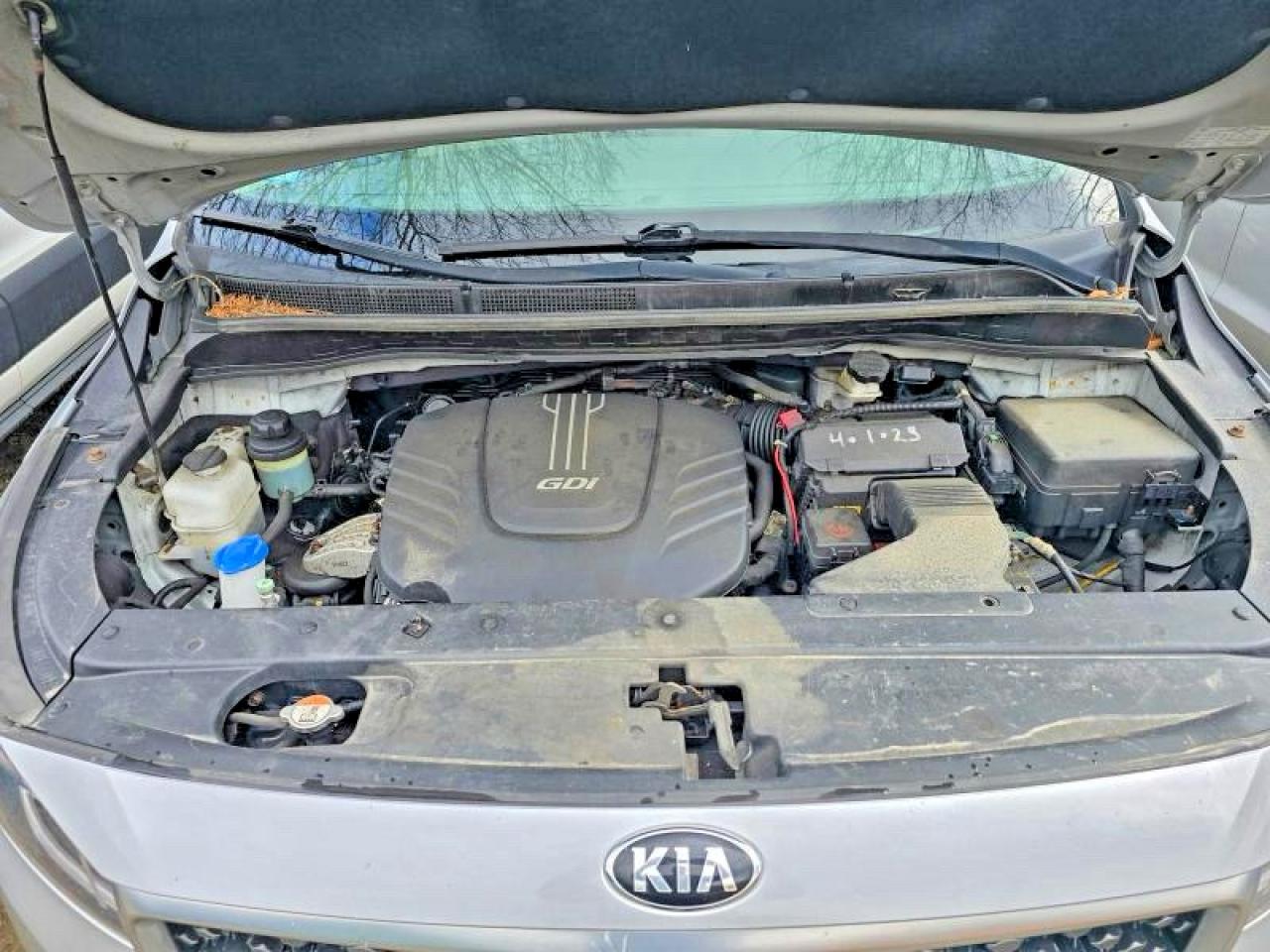 Kia Sedona L