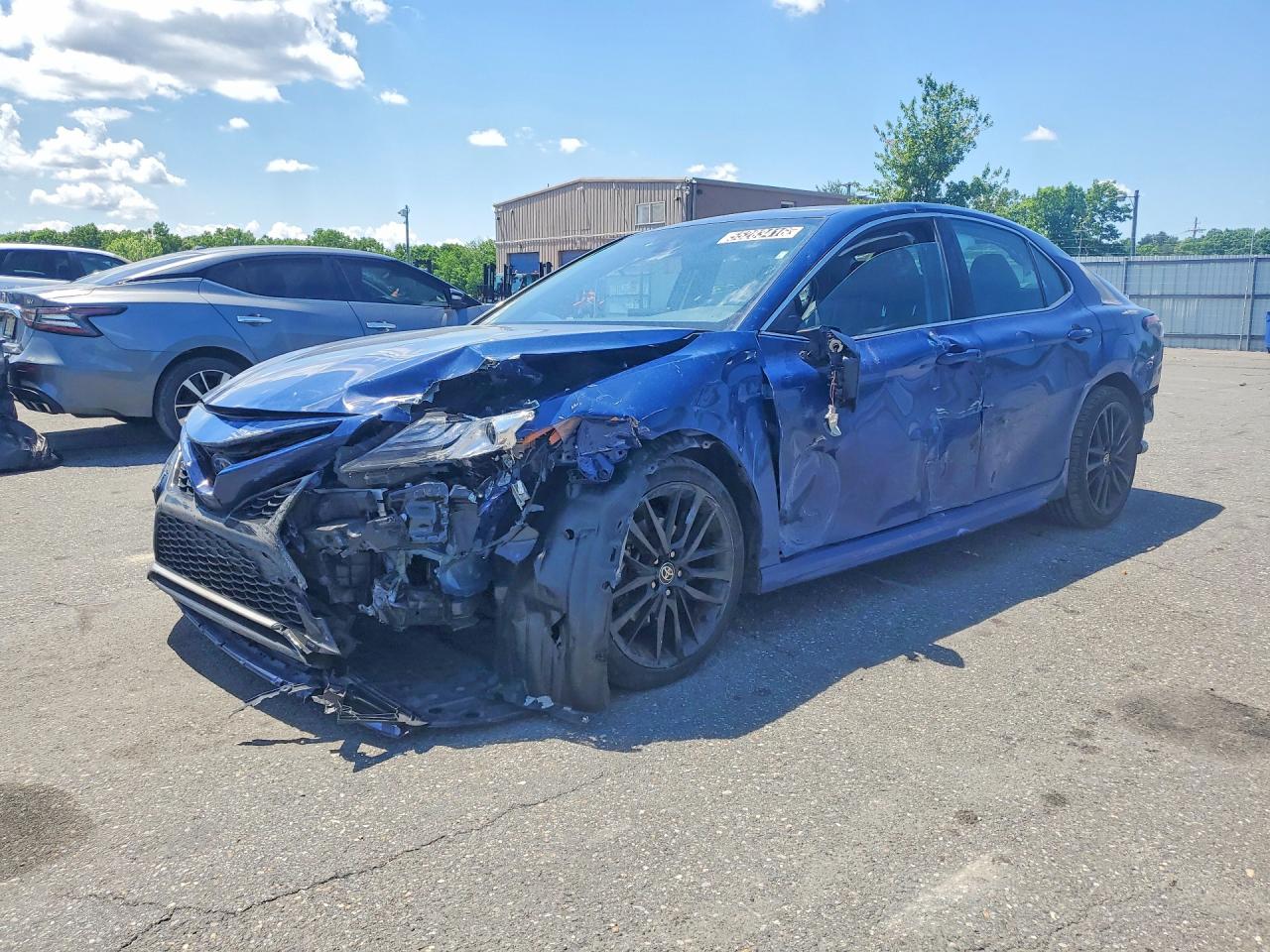 Salvage Toyota Camry Image