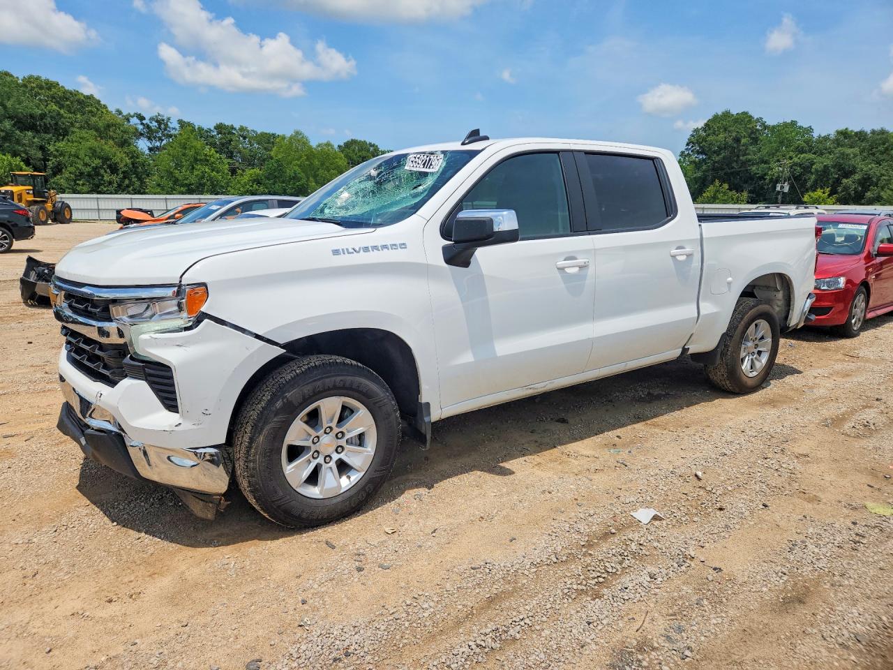 Salvage Chevrolet Silverado Image