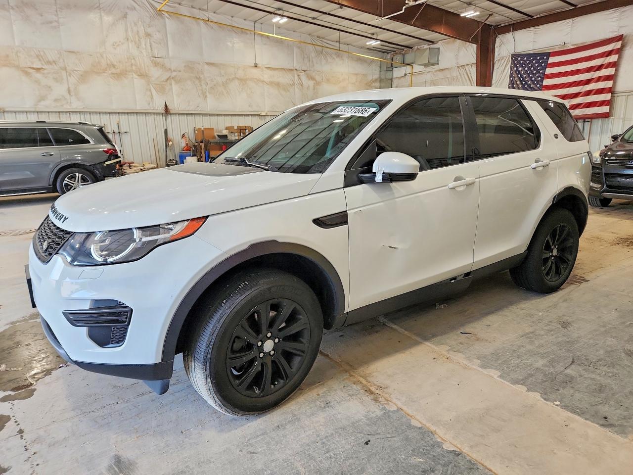 Salvage Land Rover Discovery Image