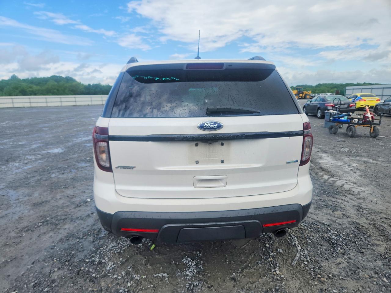Ford Explorer Sport
