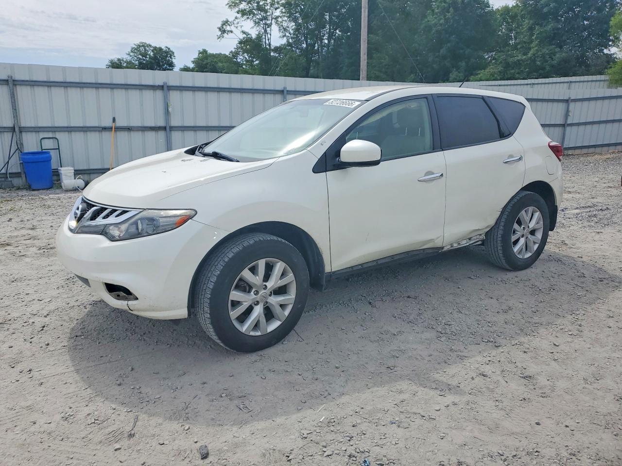 Salvage Nissan Murano Image