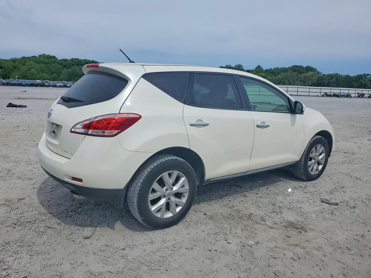 Nissan Murano S