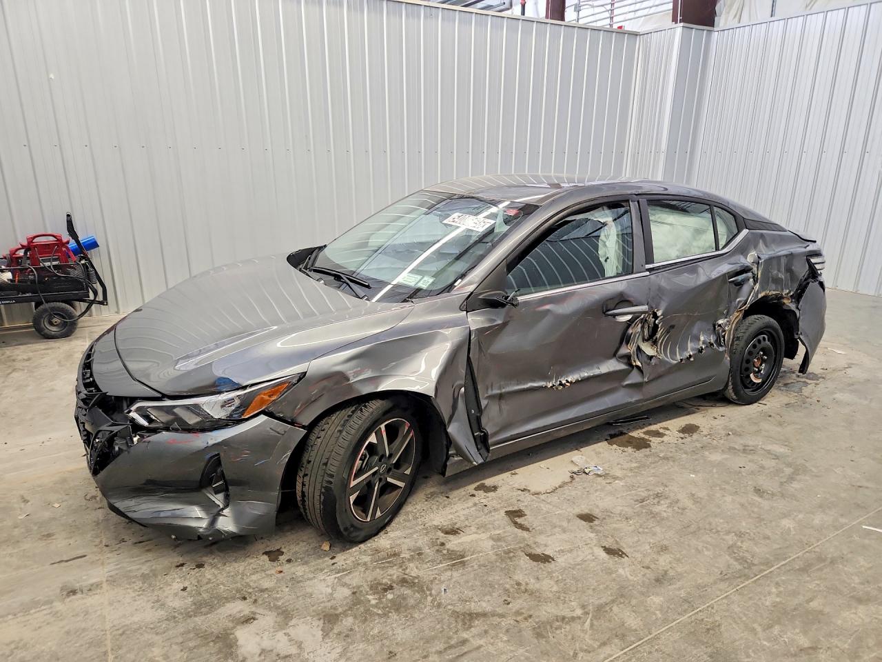 Salvage Nissan Sentra Image