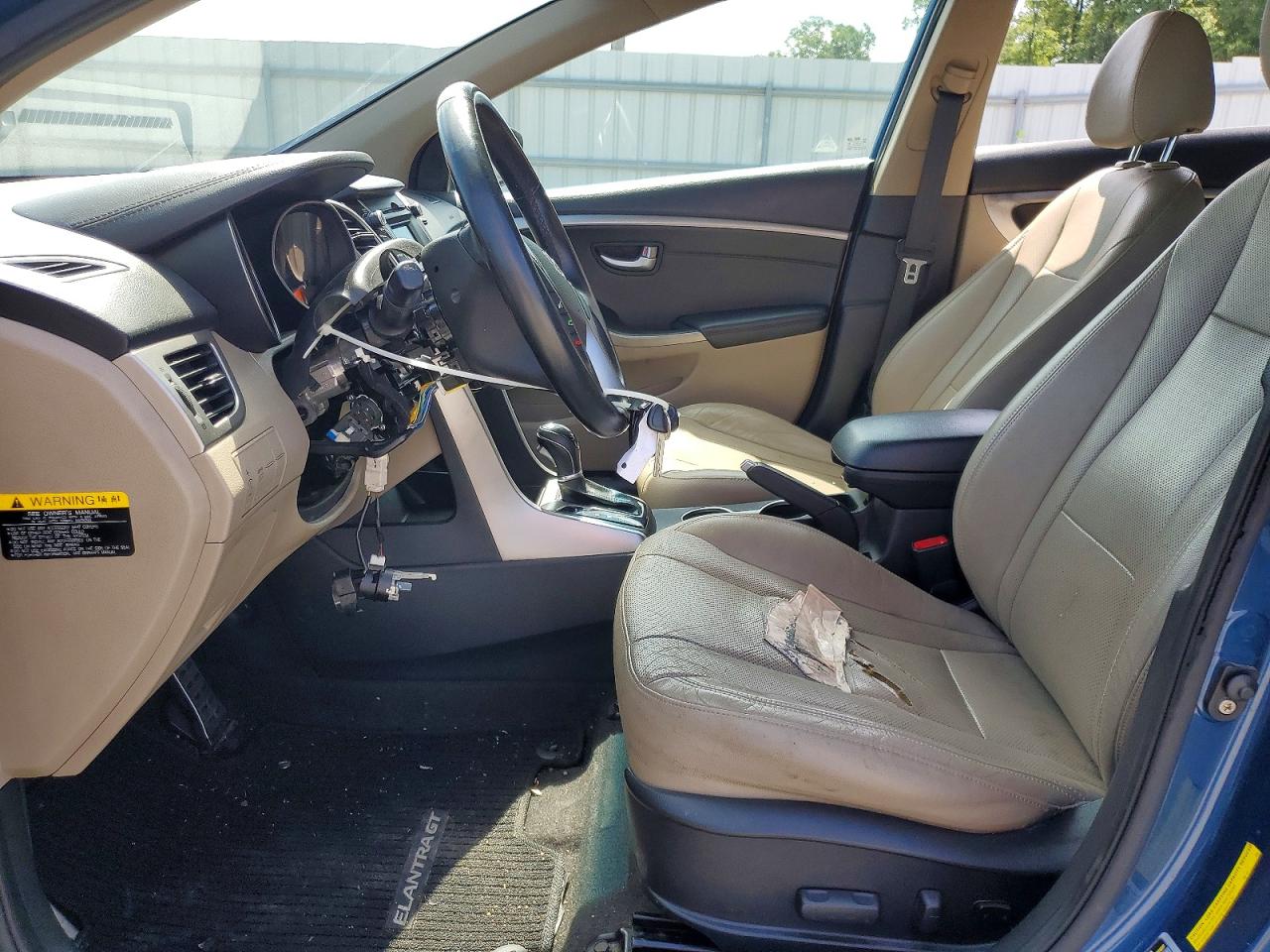 Hyundai ELANTRA Base