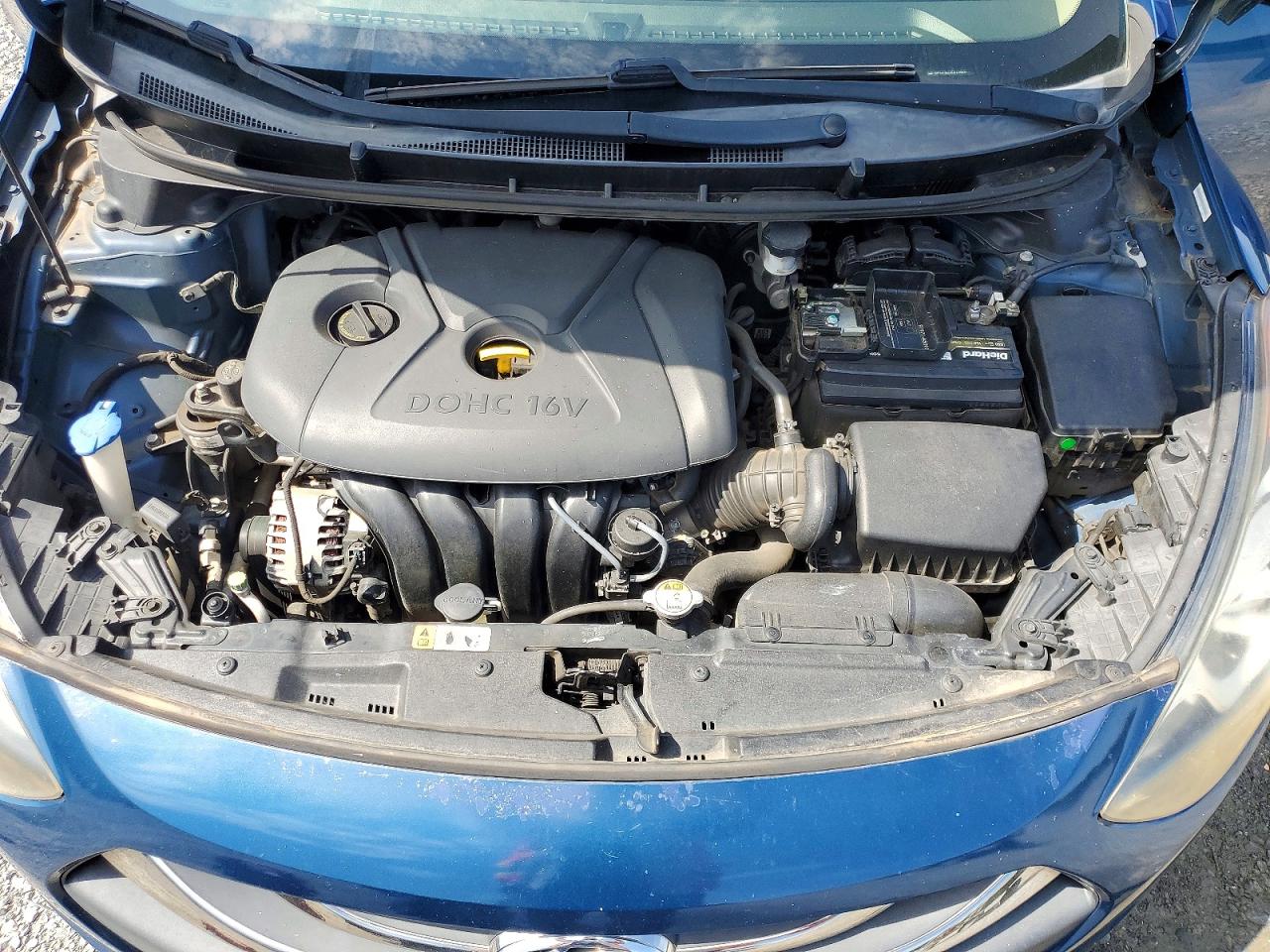Hyundai ELANTRA Base