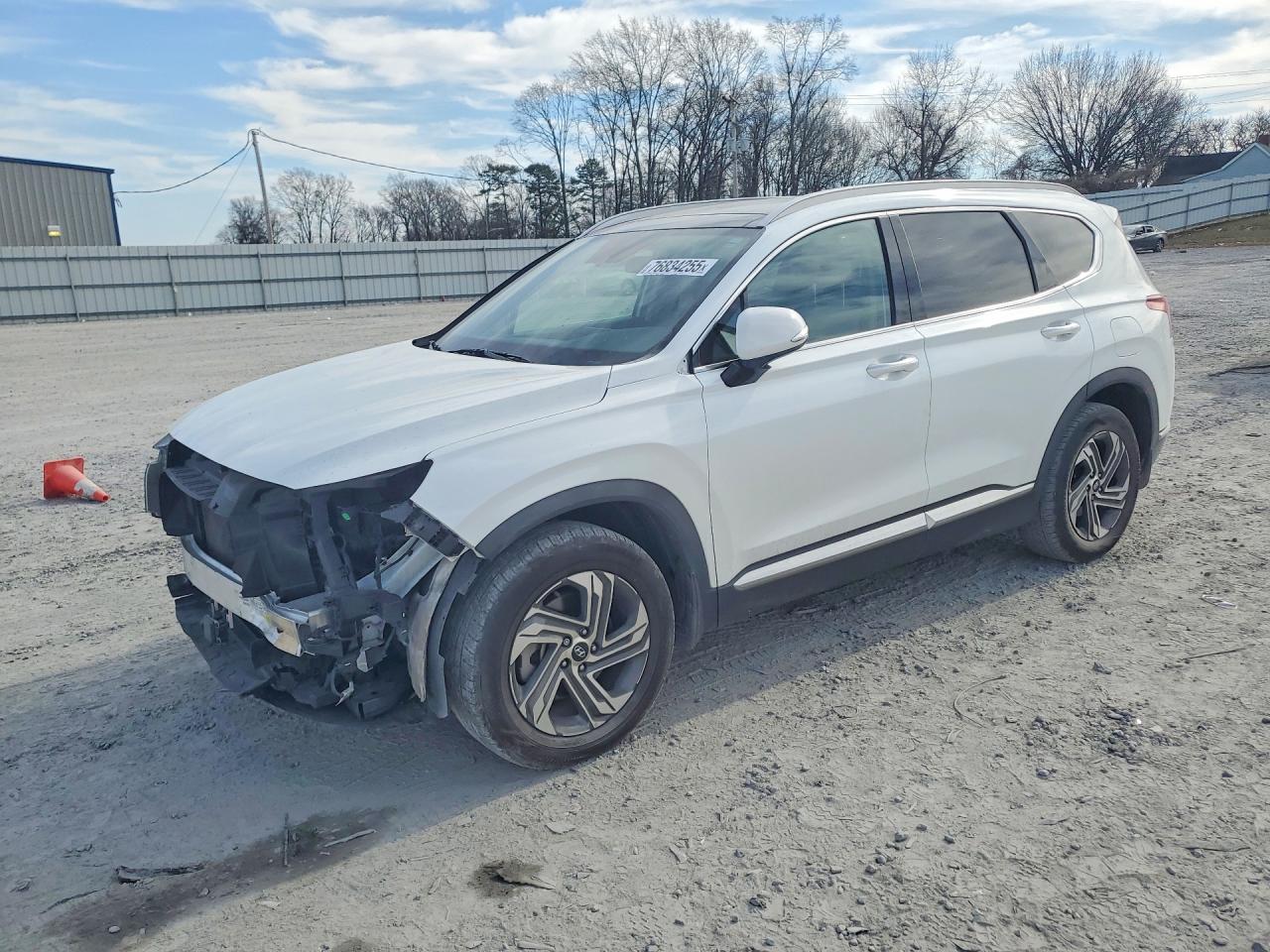 Salvage Hyundai SANTA FE Image
