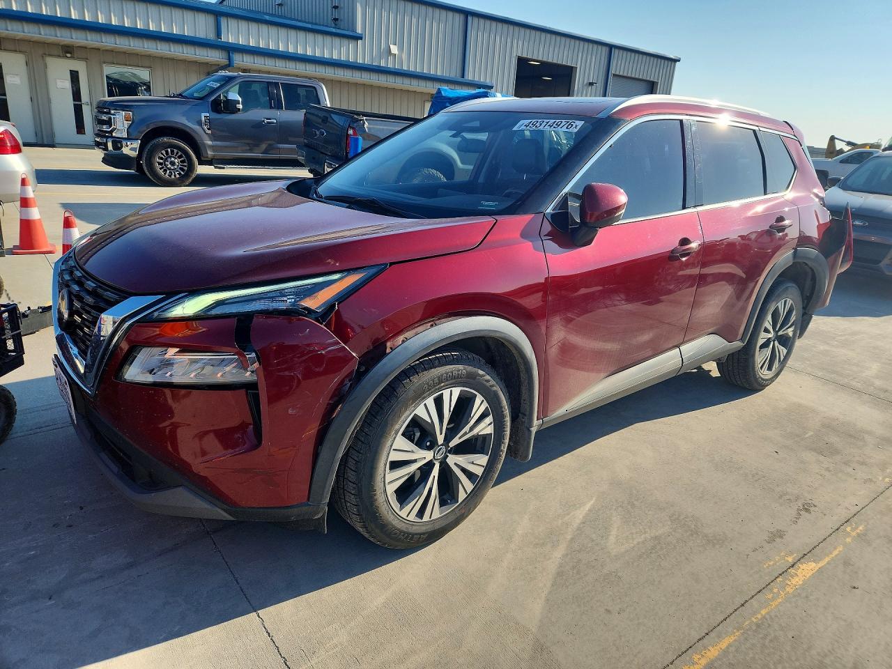 Salvage Nissan Rogue Image