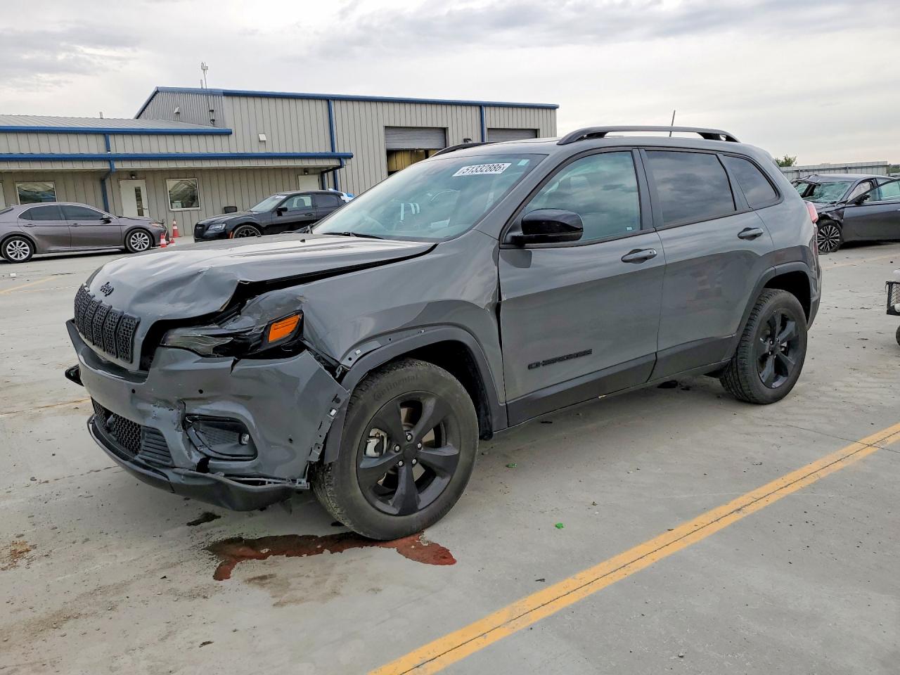 Salvage Jeep Cherokee Image