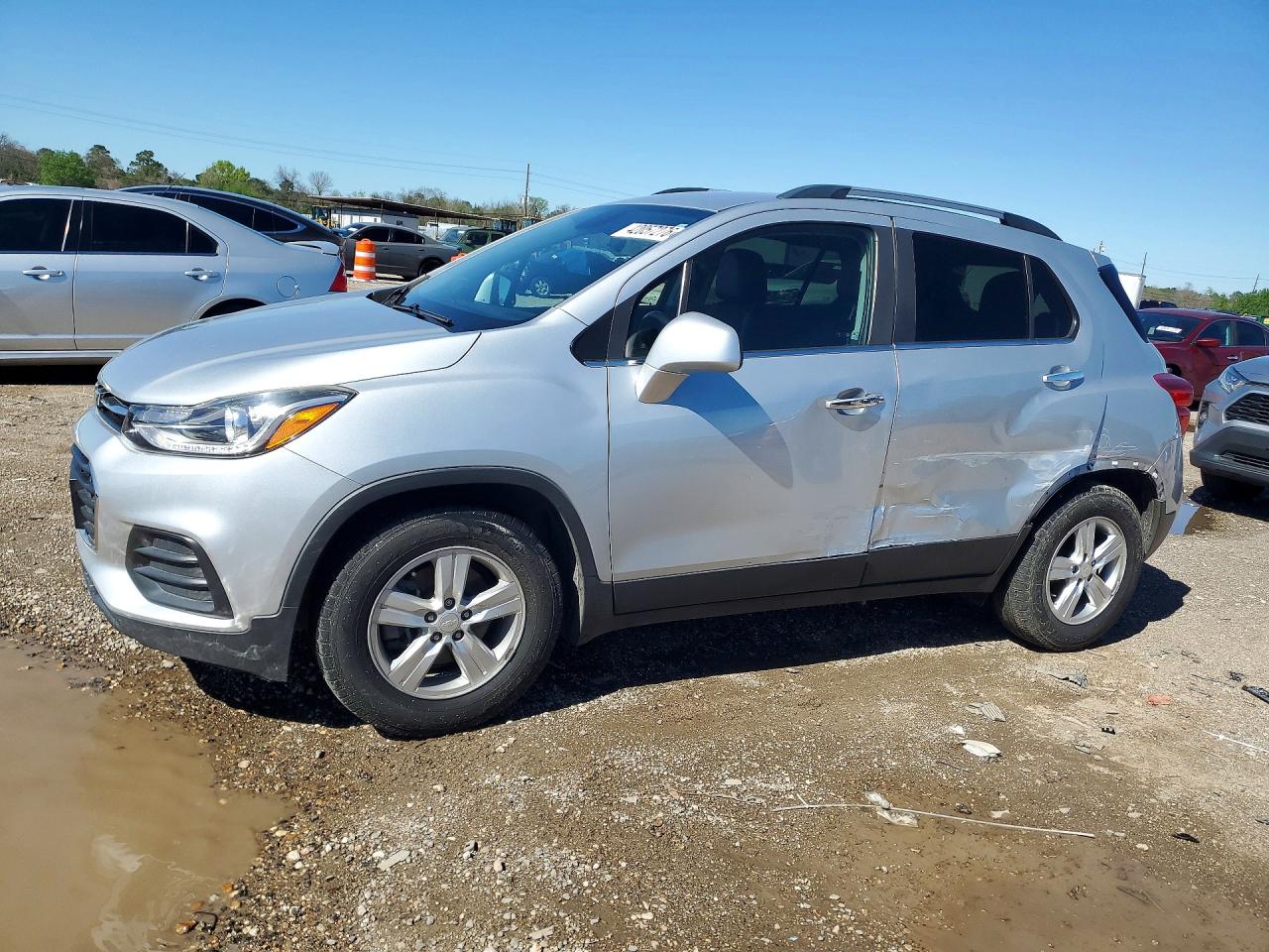 Salvage Chevrolet Trax Image