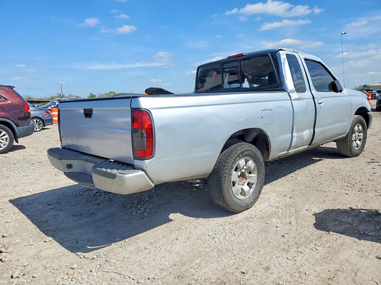 Nissan Frontier Xe