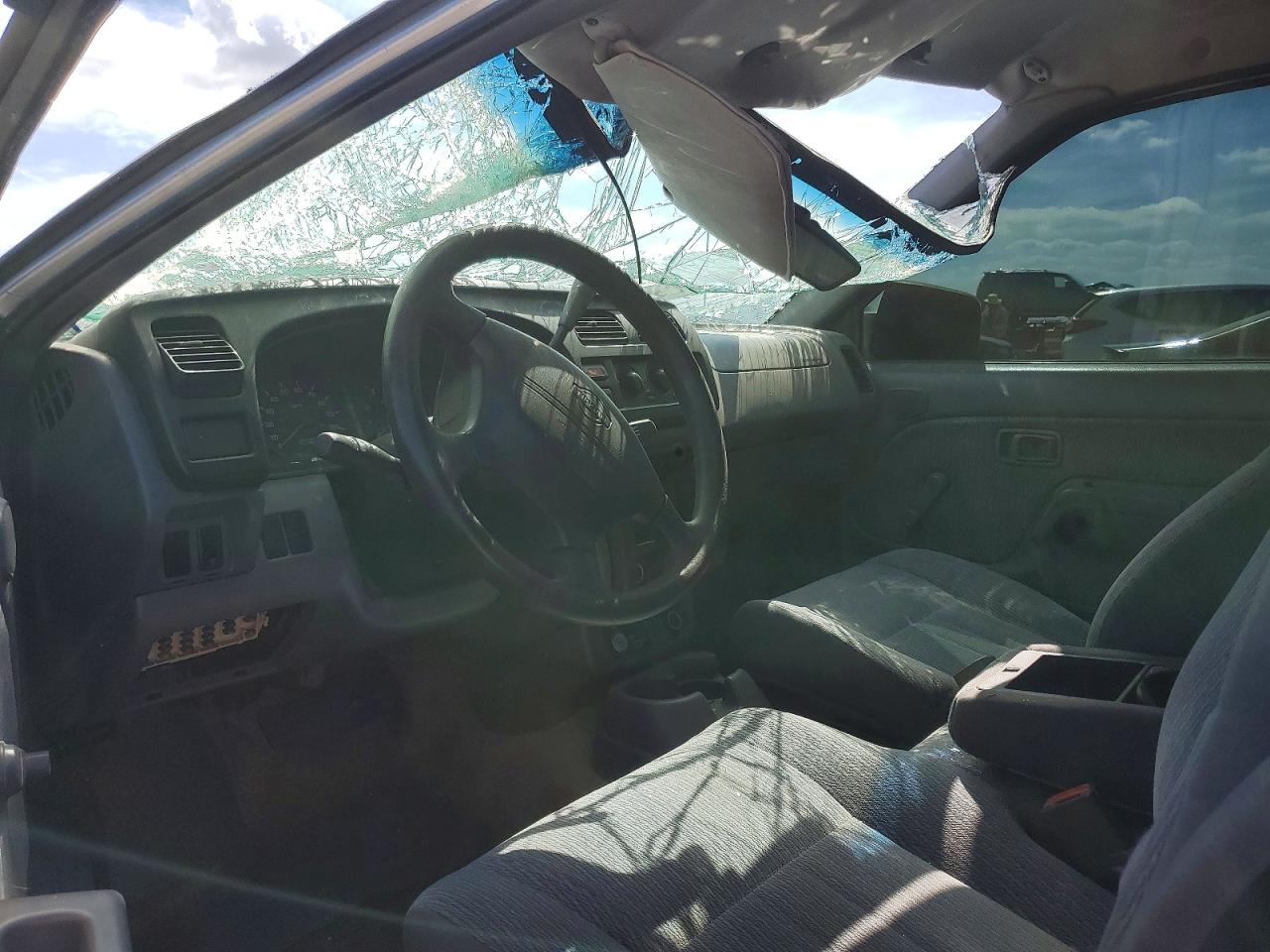 Nissan Frontier Xe