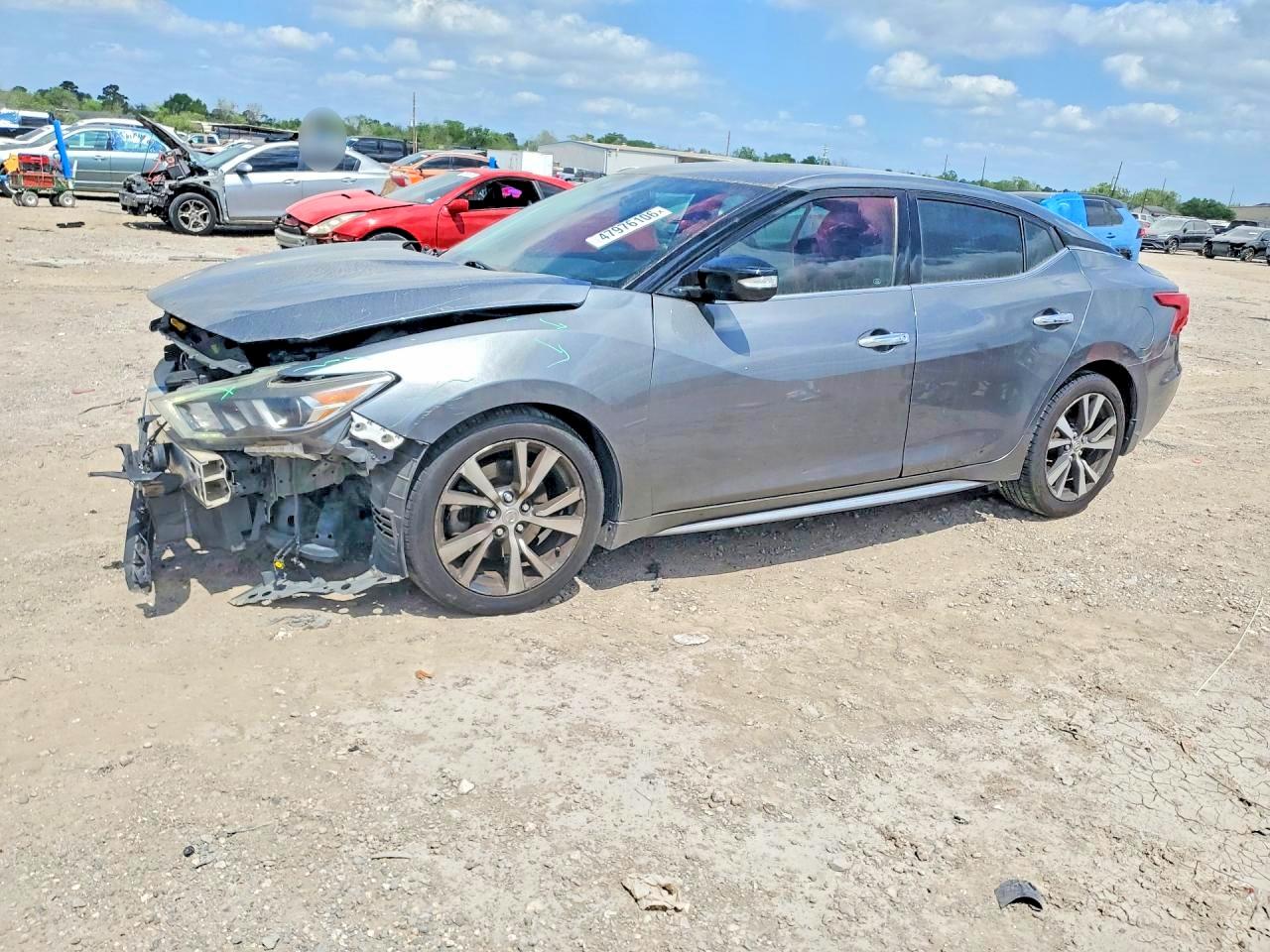 Salvage Nissan Maxima Image