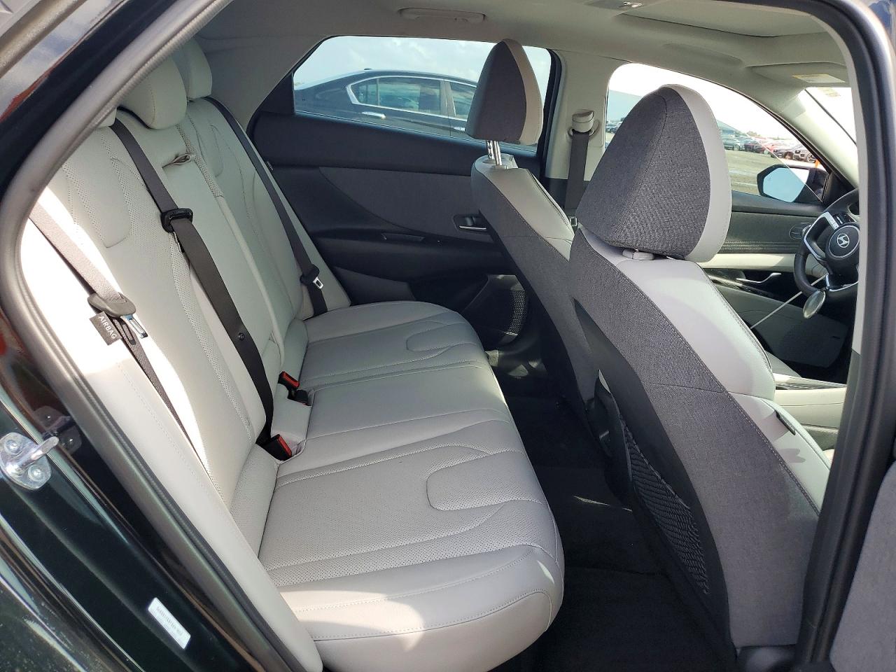 Hyundai ELANTRA Limited