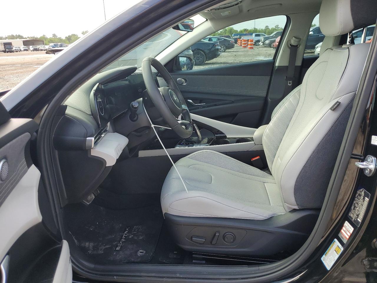 Hyundai ELANTRA Limited