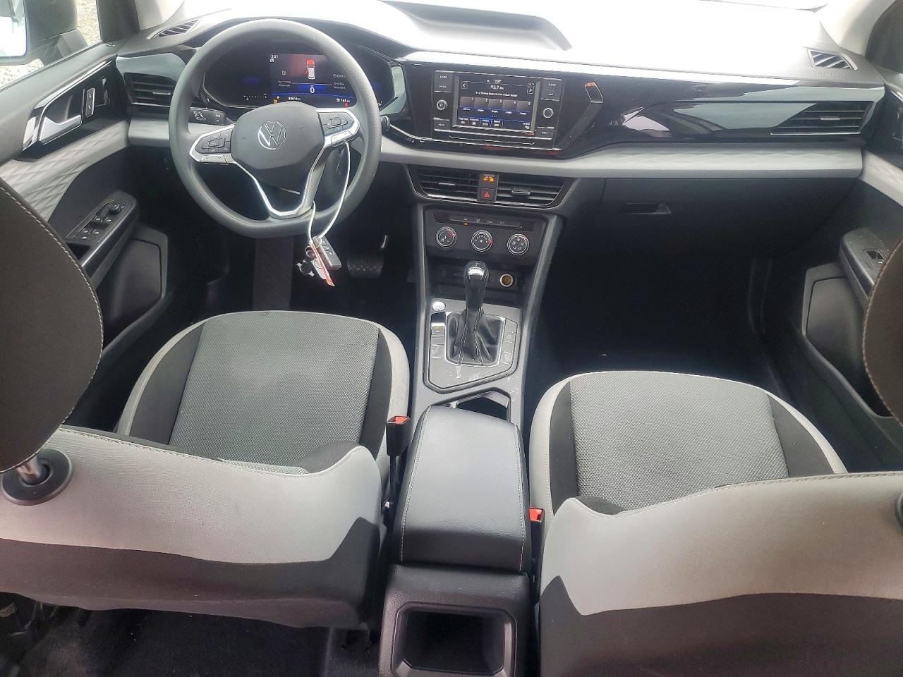 Volkswagen Taos S