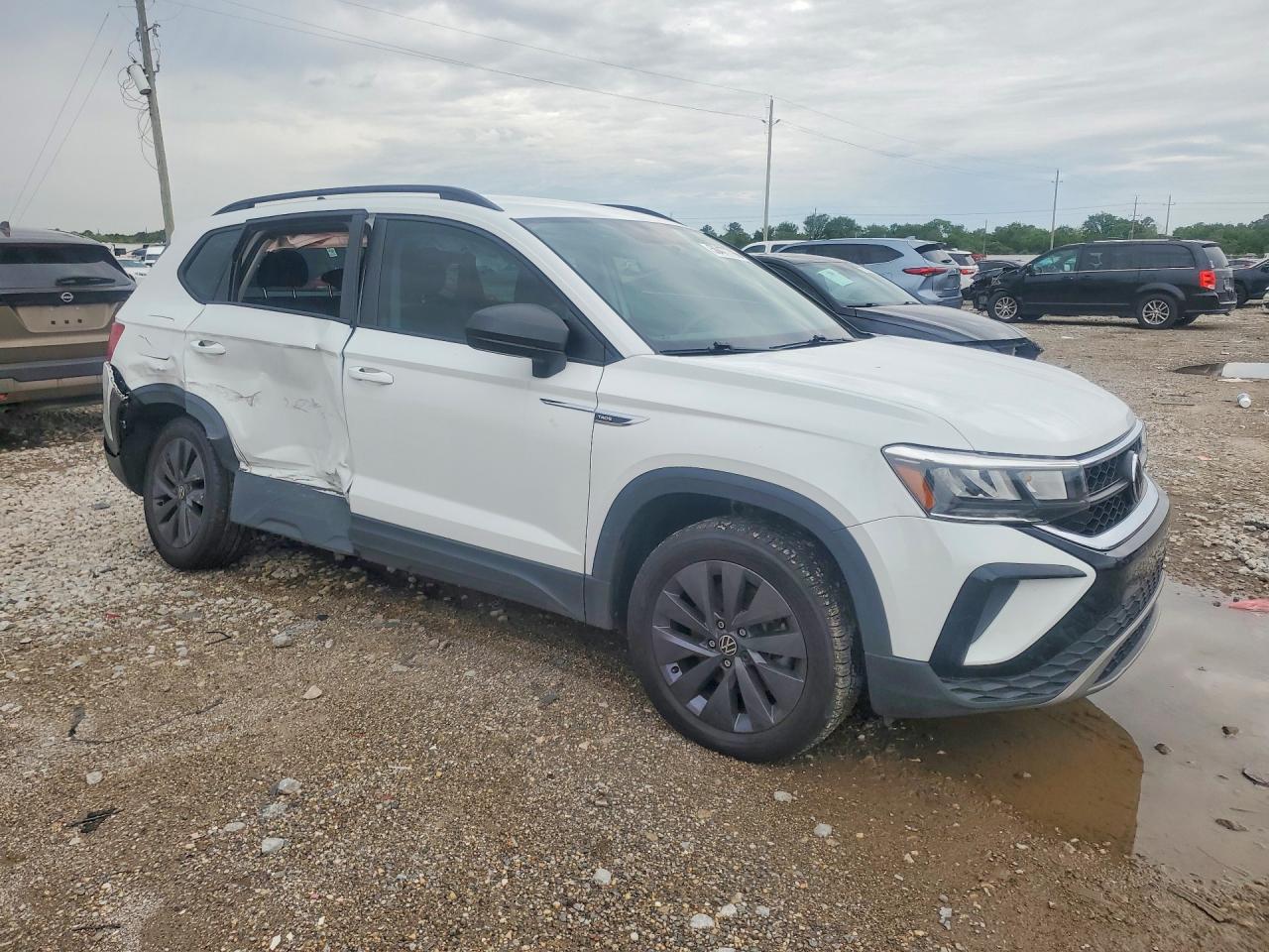 Volkswagen Taos S
