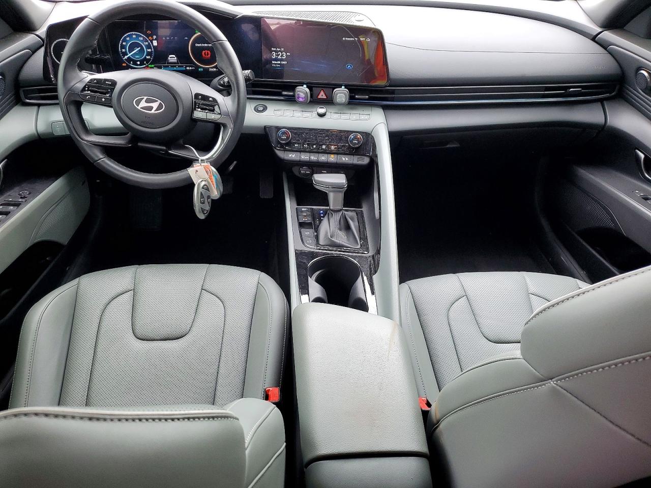 Hyundai ELANTRA Limited