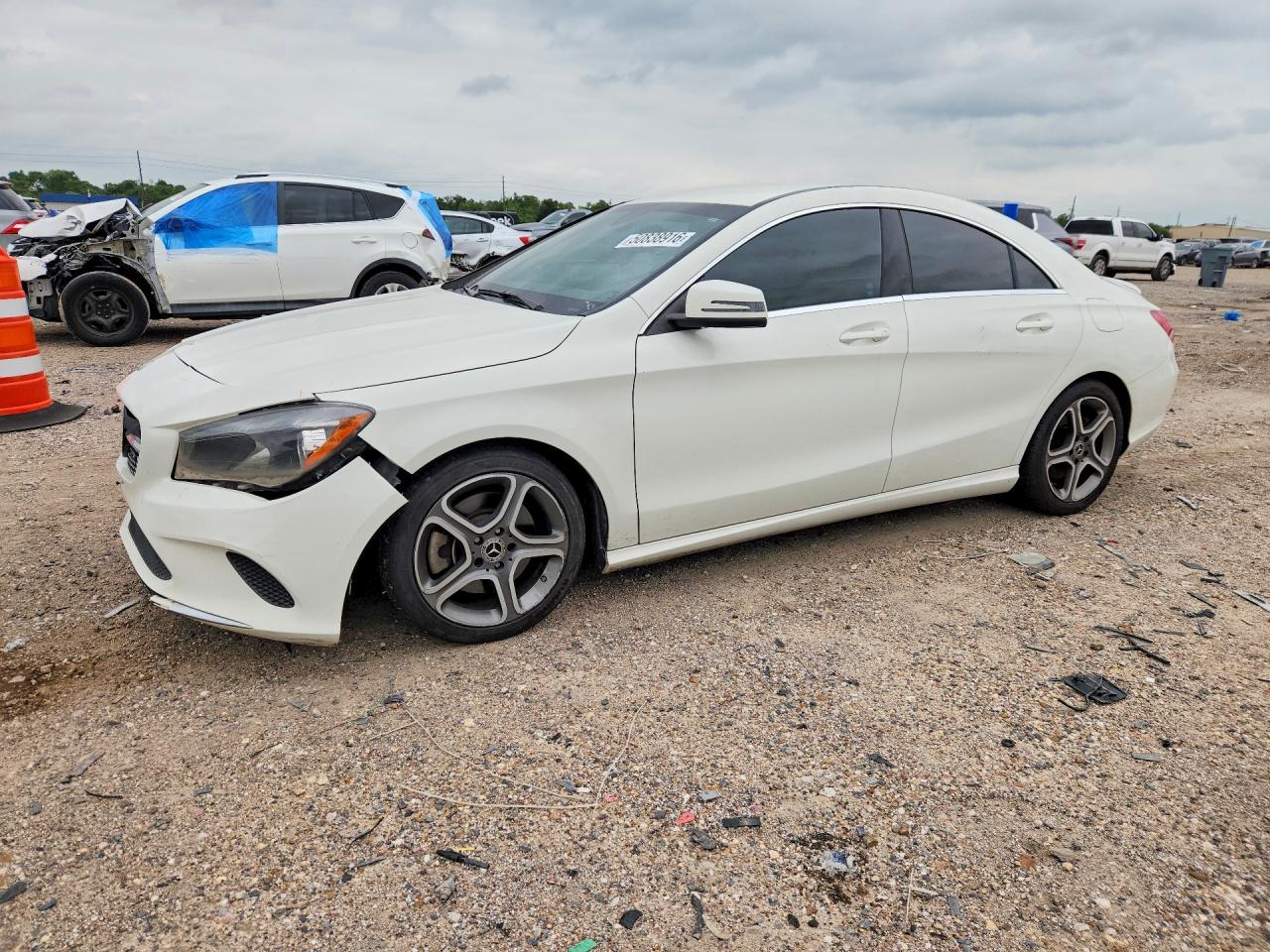 Salvage Mercedes-Benz Cla-class Image
