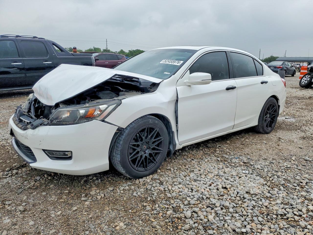 Salvage Honda Accord Image