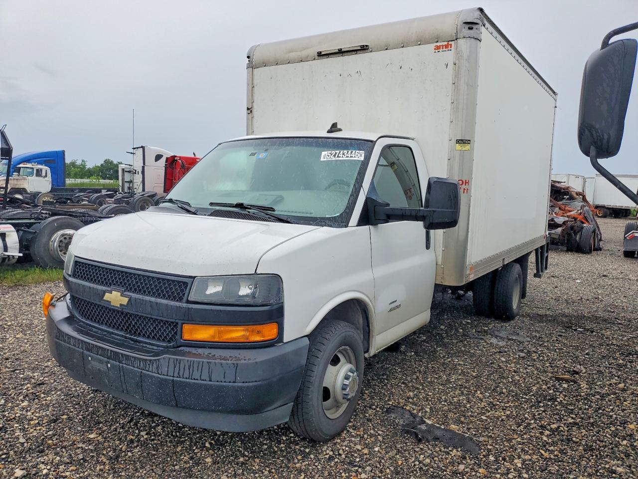 Salvage Chevrolet Express Image