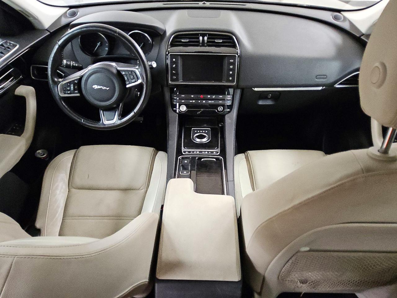 Jaguar F-PACE Prestige