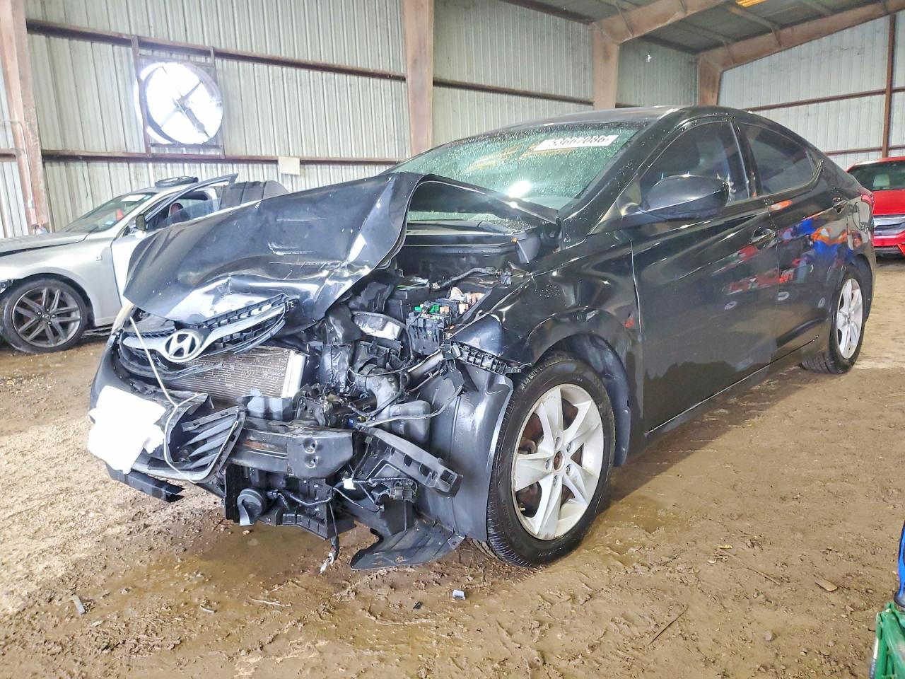 Salvage Hyundai ELANTRA Image