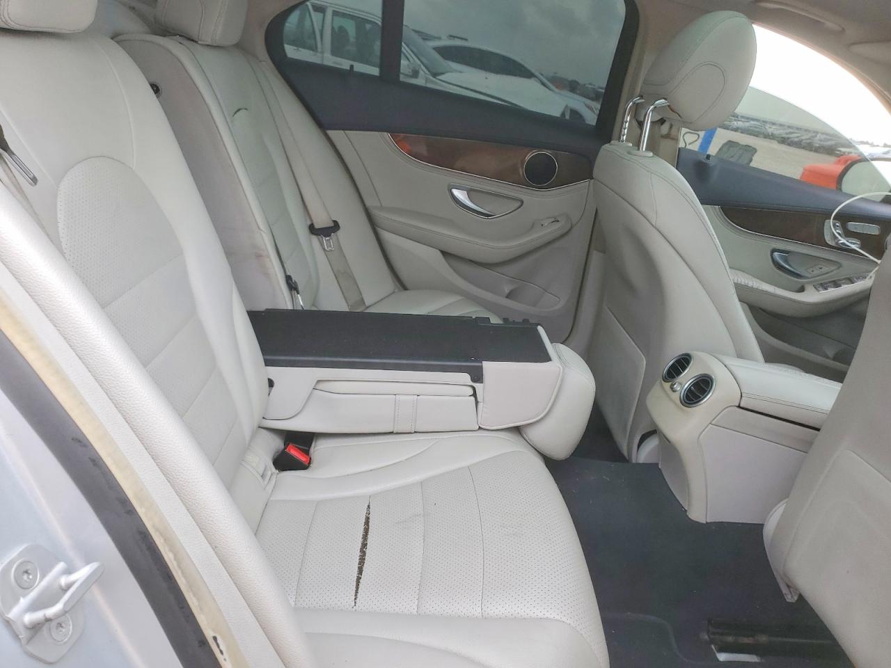 Mercedes-Benz C-Class 300