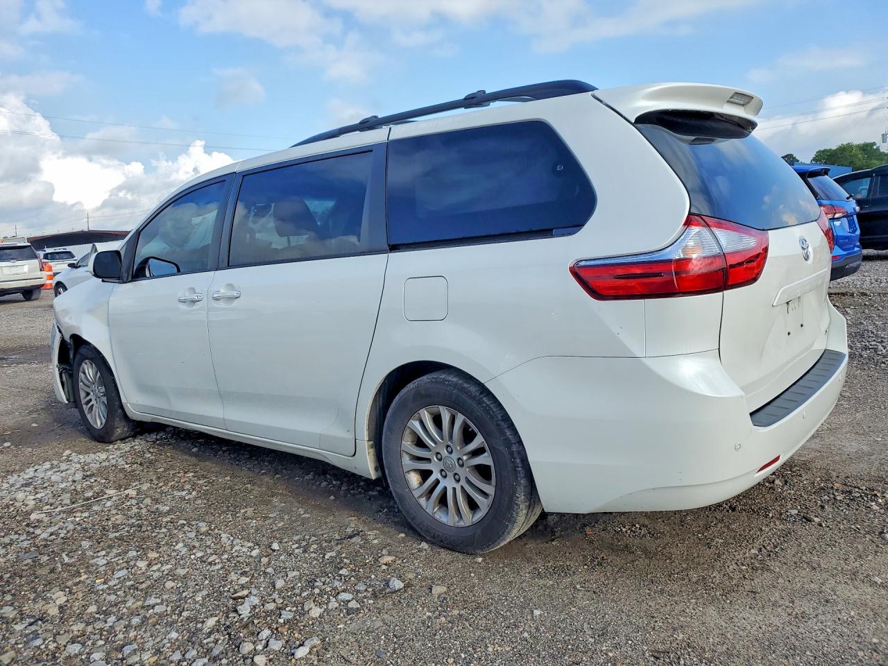 Toyota Sienna Xle Premium 8-passenger